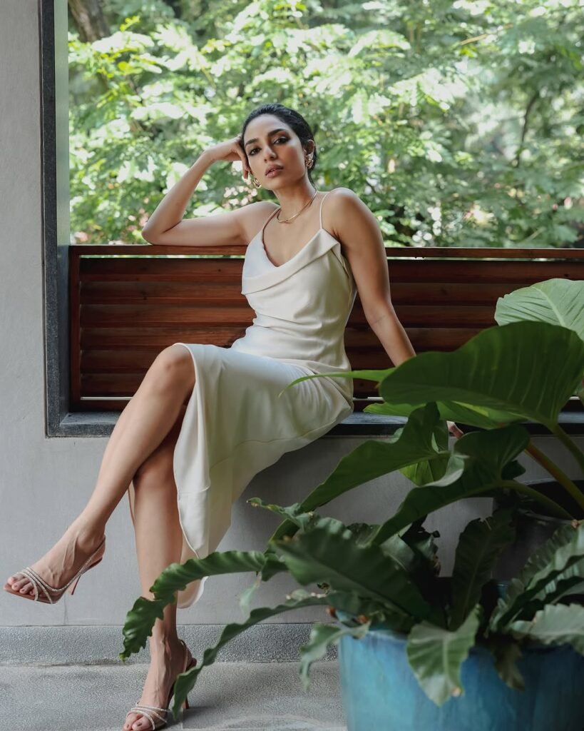 Sobhita Dhulipala Biography: Wiki, Age, Career, Height, Weight