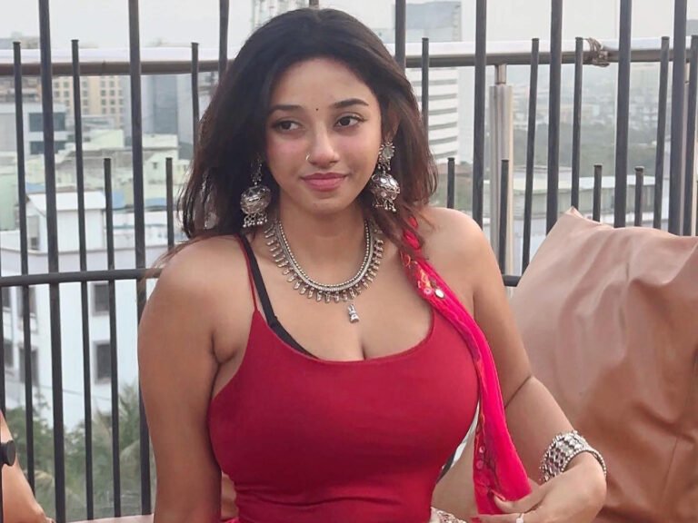 Samruddhi Kakade Photos, Wiki, Age, Boyfriend, Affairs, Net Worth