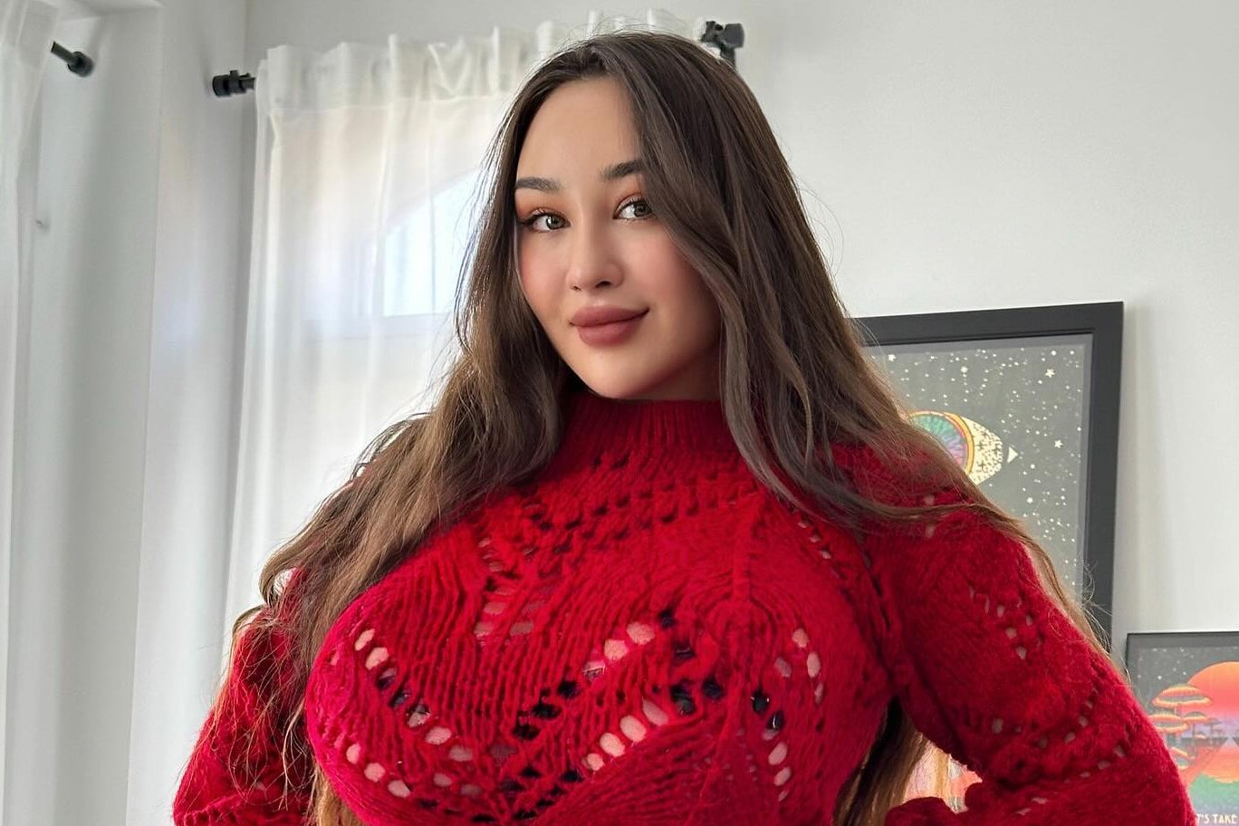 Louisa Khovanski Biography, Wiki, Age, Career, Height, Weight, Boyfriend, Net Worth & More